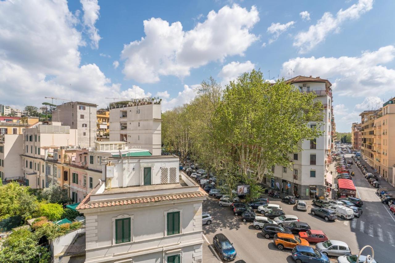 Elizabeth Penthouse, Charmy In Little London 10 Min From The Center Apartment Rom