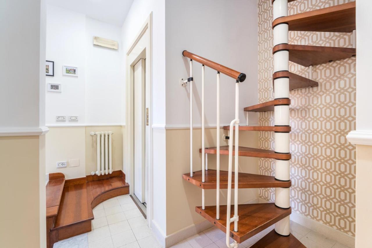 Apartment Elizabeth Penthouse, Charmy In Little London 10 Min From The Center Rom